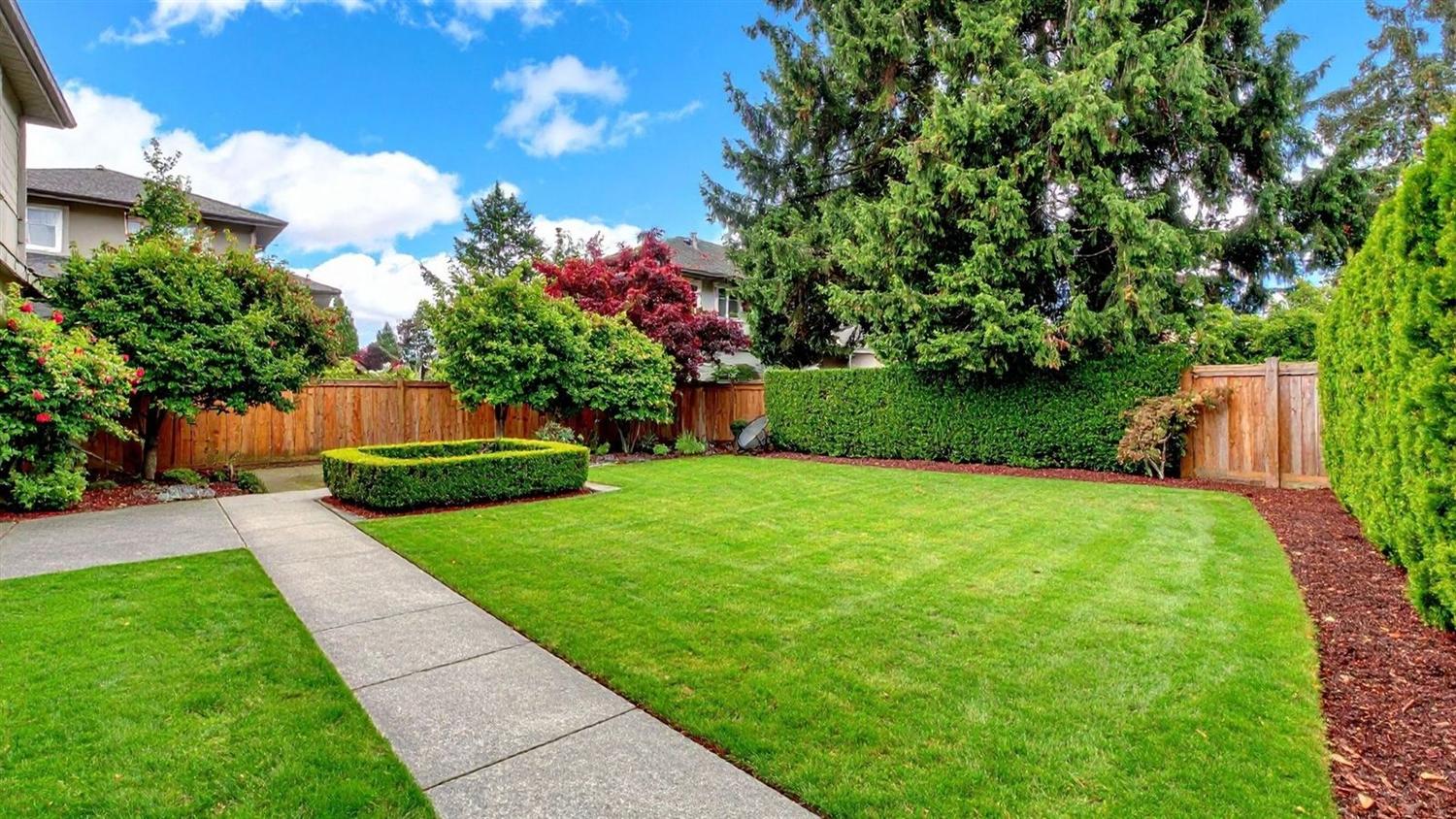 Clean landscaping around home exterior